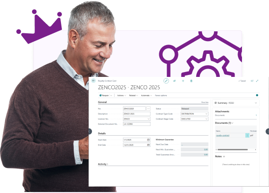 Flexibale-Dynamic-Contract-Management Man looking at screenshot